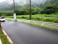 豪雨時の冠水した道路