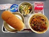 減量コッペパン　　カレーうどん　　千切り大根のサラダ　　七夕ゼリー