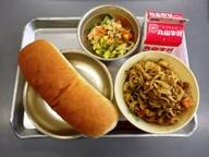 減量コッペパン 焼きそば ごまドレッシングサラダ 減量コッペパン 焼きそば ごまドレッシングサラダ