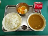 ごはん 夏野菜カレー 杏仁フルーツ ごはん 夏野菜カレー 杏仁フルーツ