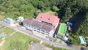 上空から見た学校からのようす