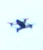 上空のドローン