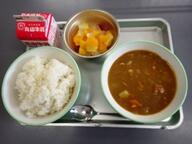 麦ごはん ポークカレー フルーツカレー 麦ごはん ポークカレー フルーツカレー