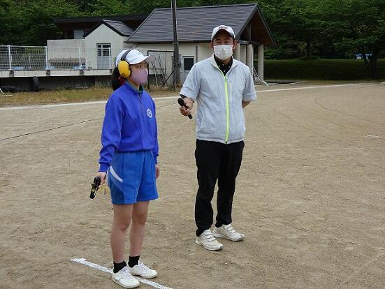 出発合図の様子