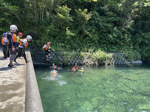 飛び込みの様子