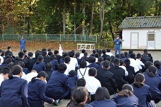 火災の避難についての説明