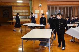 １年生の入場です