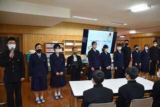 生徒会役員の先輩