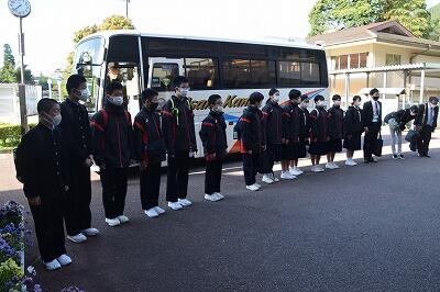 乗車前のあいさつ