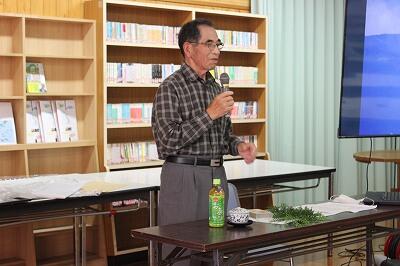 中学生へ願いを伝える講師