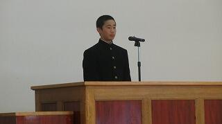 １年間の反省を言う１年生