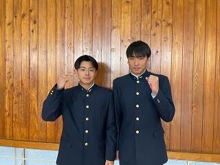 左から松山選手・野崎選手