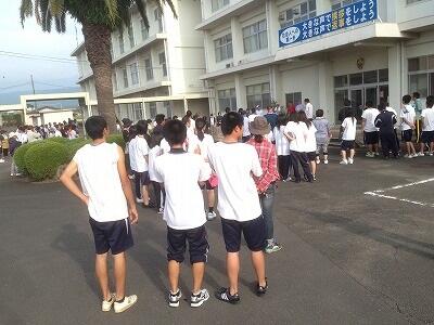 奉仕作業の様子