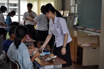 都農小学校児童の取り組む様子 都農小学校児童の取り組む様子