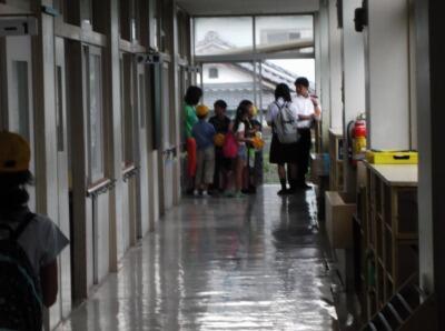 学習ボランティアの別れ際 学習ボランティアの別れ際