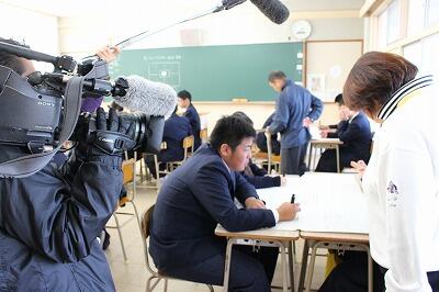 緊張する生徒の様子