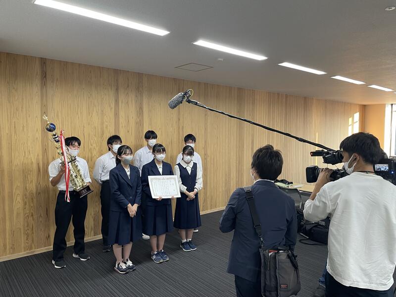 取材を受ける｢宮崎西Ａ｣