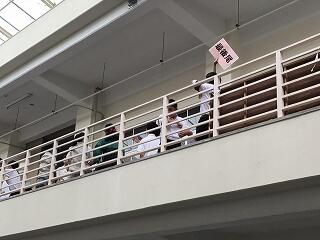 ブースへの行列