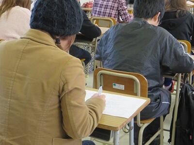 生徒が取り組んでる姿