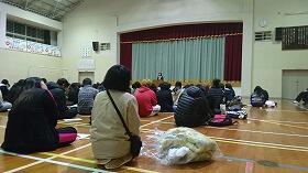 真剣に聞いています