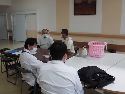 施術前のミーティング