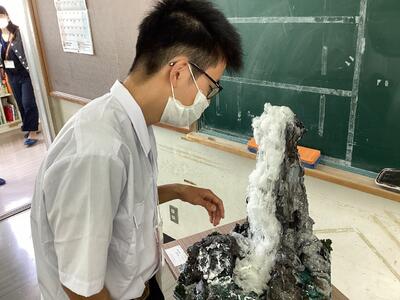 美術部作品の鑑賞