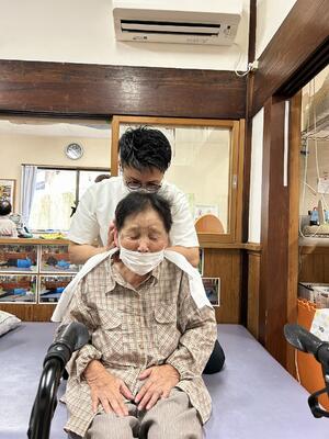 また明日ねと言われ手いるようs