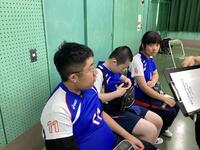 緊張MAXの試合前のベンチ
