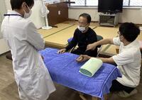 問診をしっかり聞いている様子