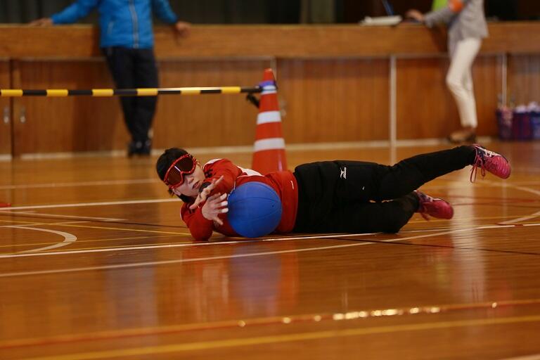 安達選手のセービングの様子