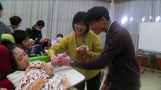 チャド先生と握手