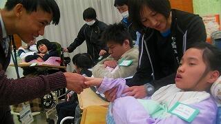 チャド先生と握手