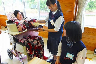 お茶の振る舞い