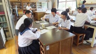 ２年生理科の授業の様子