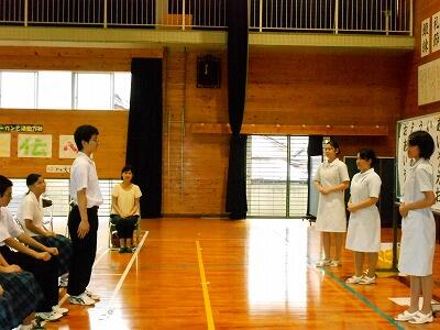 お礼の言葉を述べています。