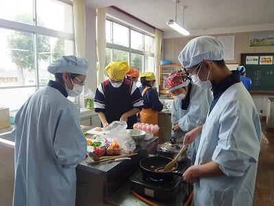 おいしそうなにおいがしてきたぞ！