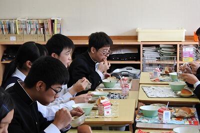 給食の様子