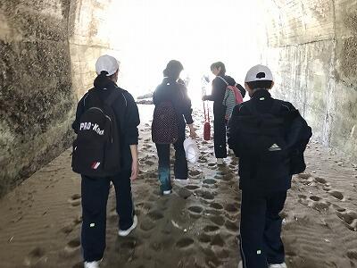 トンネルを抜けると、そこは