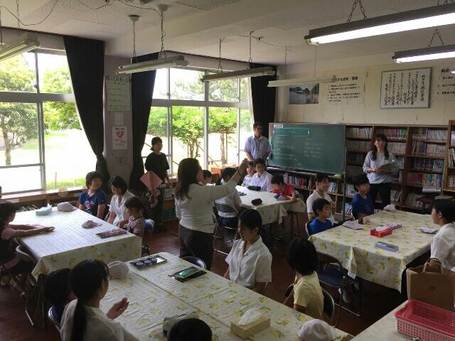 貝殻ストラップづくり